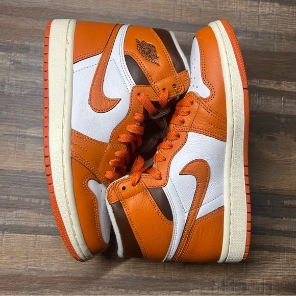 Nike Wmns Air Jordan 1 High OG Starfish Women’s 6.5 Orange NWT - Picture 3 of 9